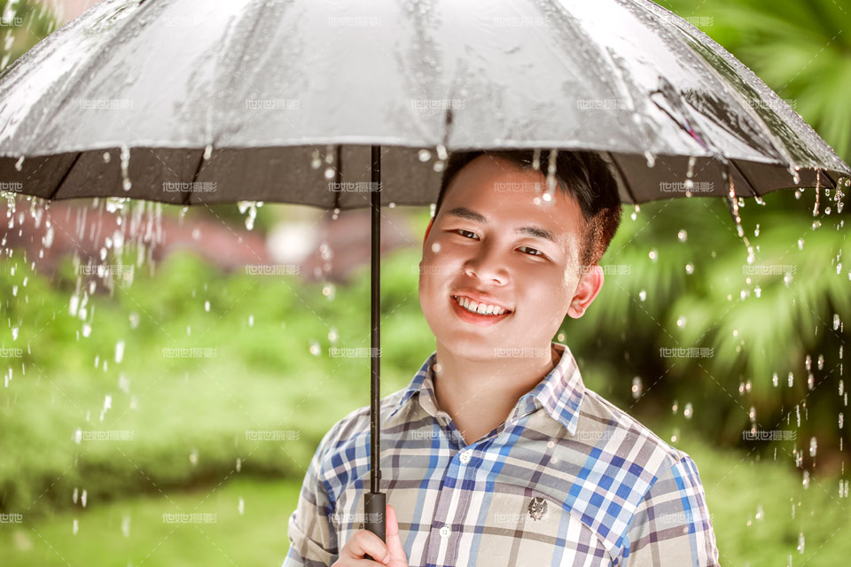 雨景婚纱照