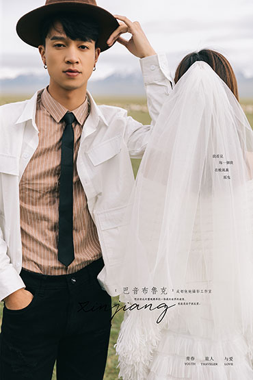 新疆旅拍婚纱摄影  旅拍婚纱照  新疆婚纱摄影工作室 外景婚纱照 