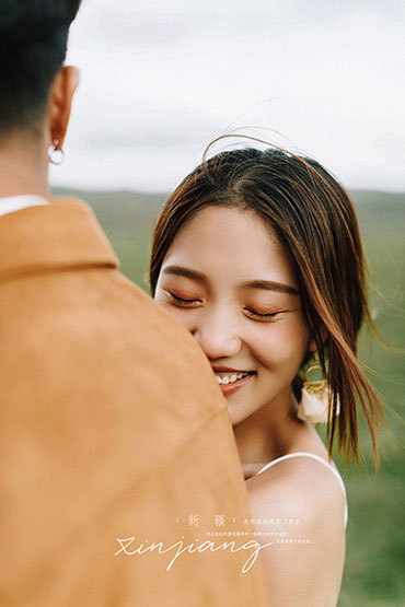 新疆旅拍婚纱摄影  旅拍婚纱照  新疆婚纱摄影工作室 外景婚纱照 